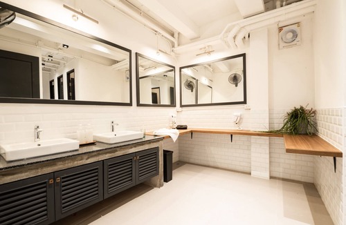 Bang Rak Hostel | Warm Window Silom - Hostel