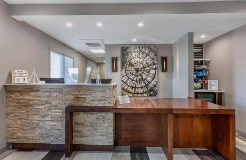 Surprise Original Townsite Hotel | Windmill Suites Surprise - Phoenix, an Ascend Collection Hotel