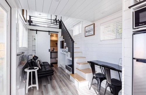 Apple Valley House | Zion Basecamp Tiny Home Near National Park