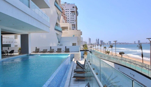 Altomare hermoso depa con vista al mar