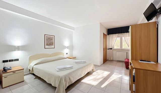 B&B with Window - 231 - Santangelo - Pool