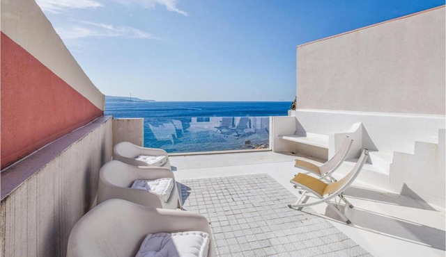 Beach Front Home In Scilla With Wifi