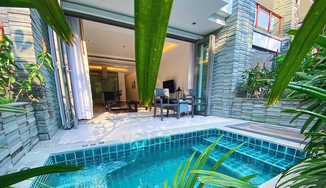 Beachfront 2br home with private jacuzzi pool on stunning Naithon beach 3