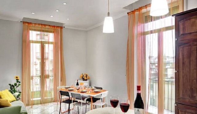 Comfortable and central apartment 50 meters from the subway station