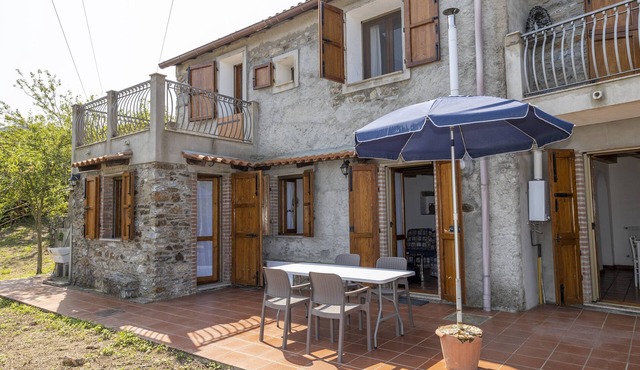 Cottage 'Rustico E Casale' with Sea View, Private Terrace and Wi-Fi