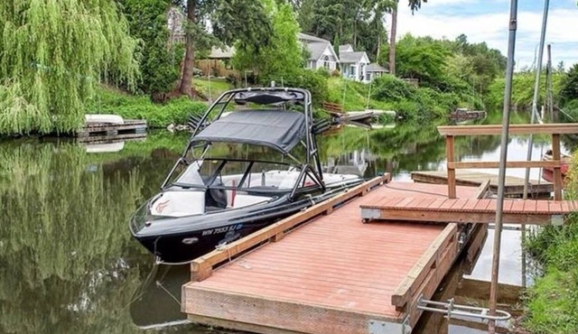 Cozy, Quiet, Bothell River House