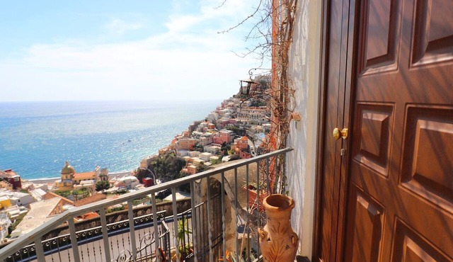 Maison Lirio
