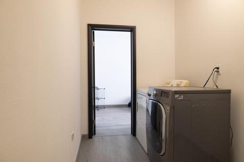 Refugio Elegante y Equipado en Zona Dorada