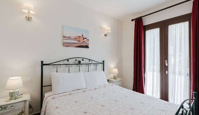 Room 'Maidda' with Shared Garden, Wi-Fi and Air Conditioning