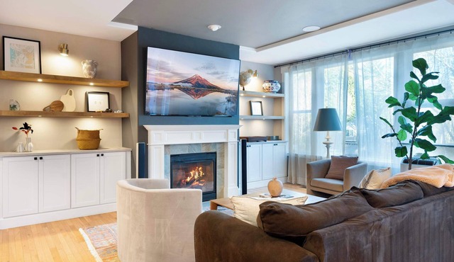 Spacious Bothell Family Home Close to Wine Country