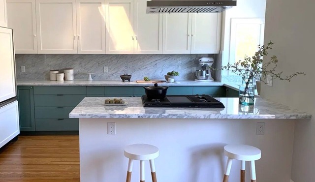 Spacious, light-filled flat in leafy, cafe-filled neighborhood