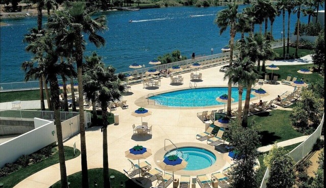 Standard 2 Queen Beds at Golden Nugget Laughlin! Outdoor Pool, Pets Allowed!