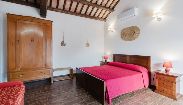 Studio 'Zirafa' with Shared Garden, Wi-Fi and Air Conditioning