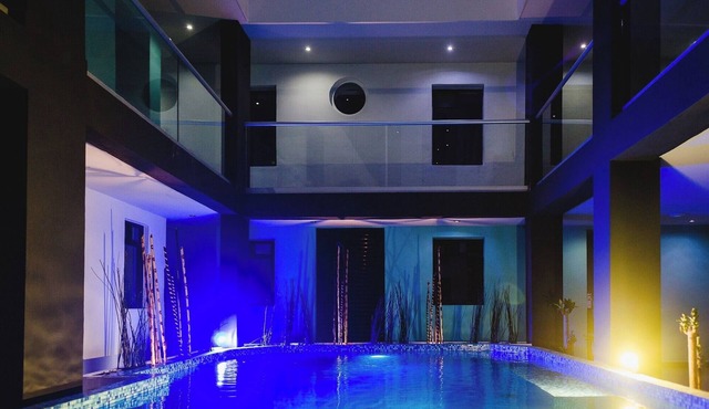 Three Comfortable and Airy Rooms with Easy Access to Beach & Local Fun