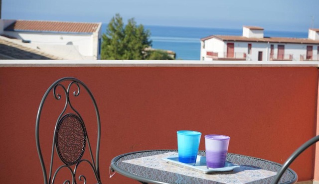 TorrediGaffe Home, una casa nella piazzetta del borgo a due passi dal mare