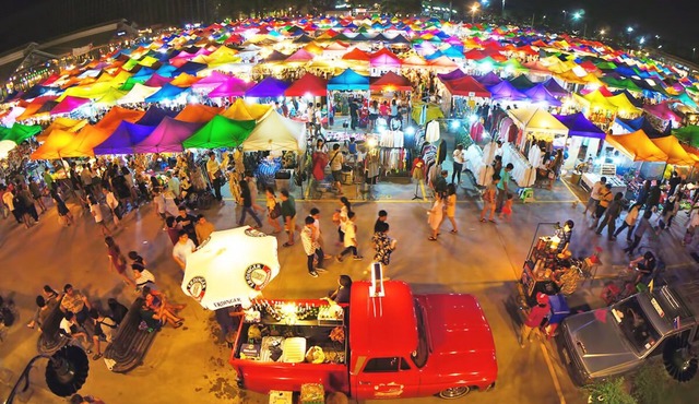 Train Night Market to 2min & MRT to 3min, big House, popular restaurants & cafes