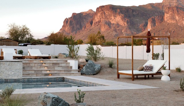 Views - Pool - Resort Backyard - Pickleball - Hot Tub for 10 - Golf - Game Room