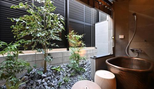 Japanese Modern Family Room with Spa Bath